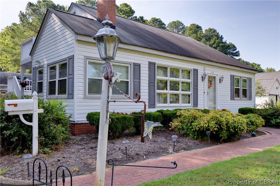722 Yorktown Road Poquoson, VA 23662 - Photo 4 of 48