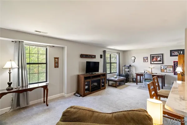 $139,900 | 9714 Raintree Village Drive, Unit 3F, Hillsboro, MO 63050