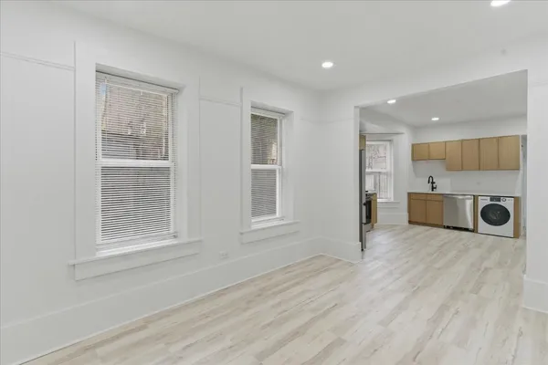 $2,500 | 2607 West Haddon Avenue, Unit 1R, Chicago, IL 60622