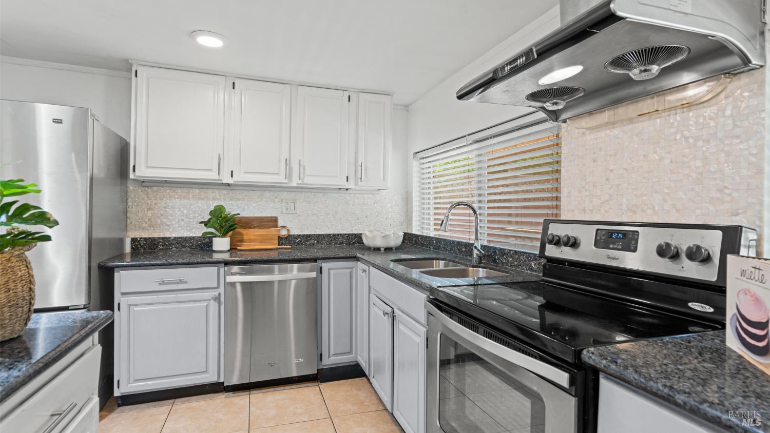 79 Billou Street San Rafael, CA 94901 - Photo 17 of 47