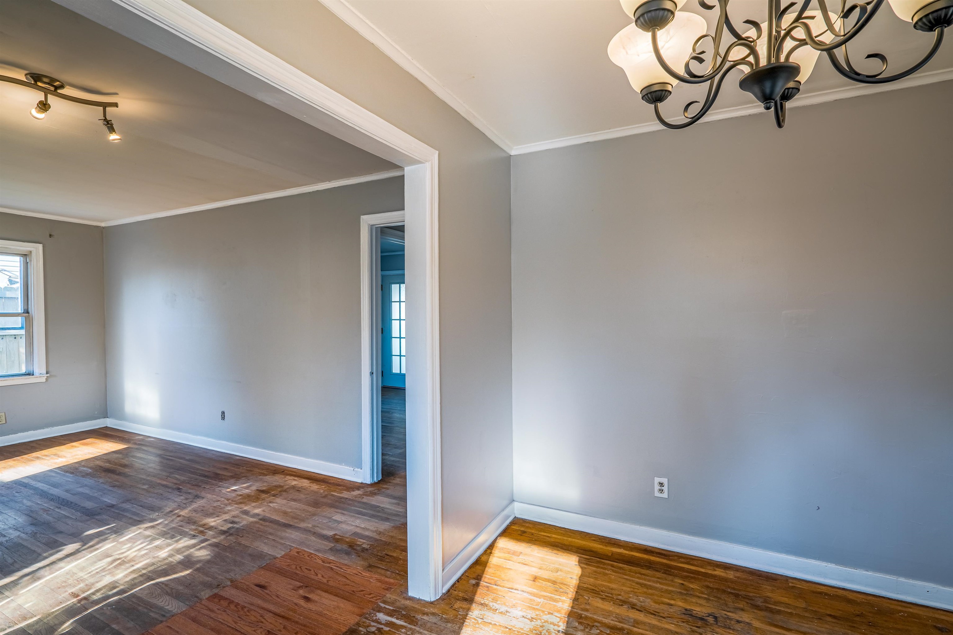 4430 Boyce Road Memphis, TN 38117 - Photo 13 of 25 a view of room with hardwood floor