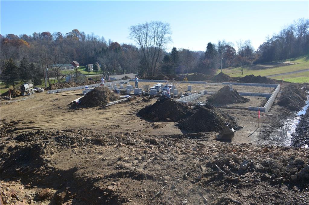 421 Wineberry Ridge Court Irwin, PA 15642 - Photo 2 of 25 Gallery Image 2
