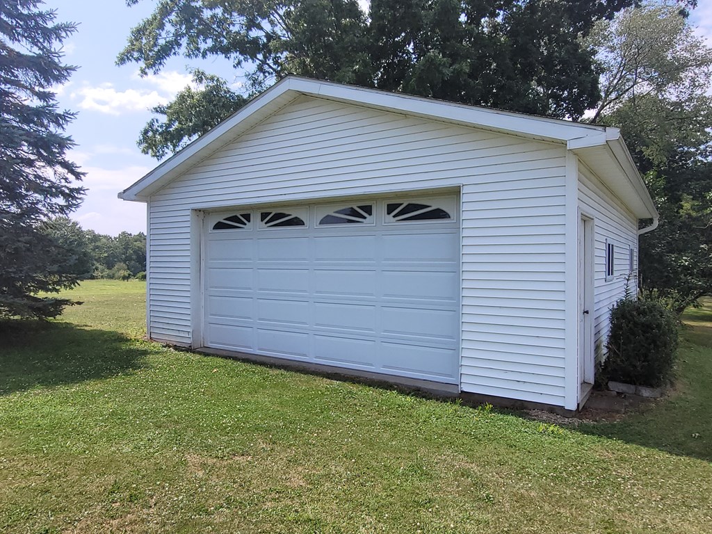 431 East State Road Seneca, PA 16346 - Photo 3 of 27 Gallery Image 3