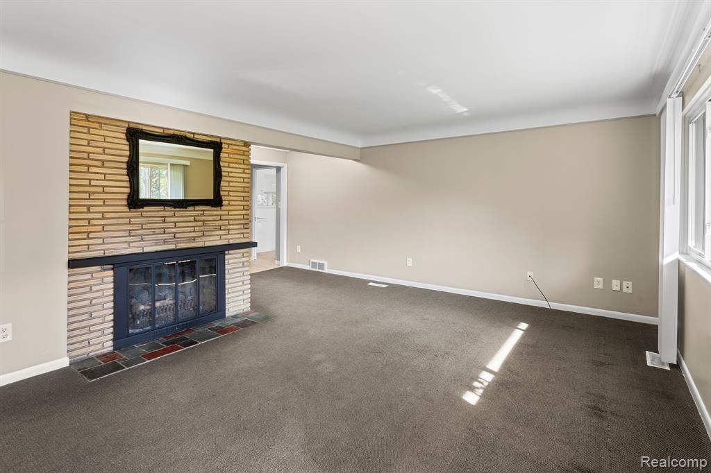 1932 Devonshire Road Bloomfield Hills, MI 48302 - Photo 6 of 35
