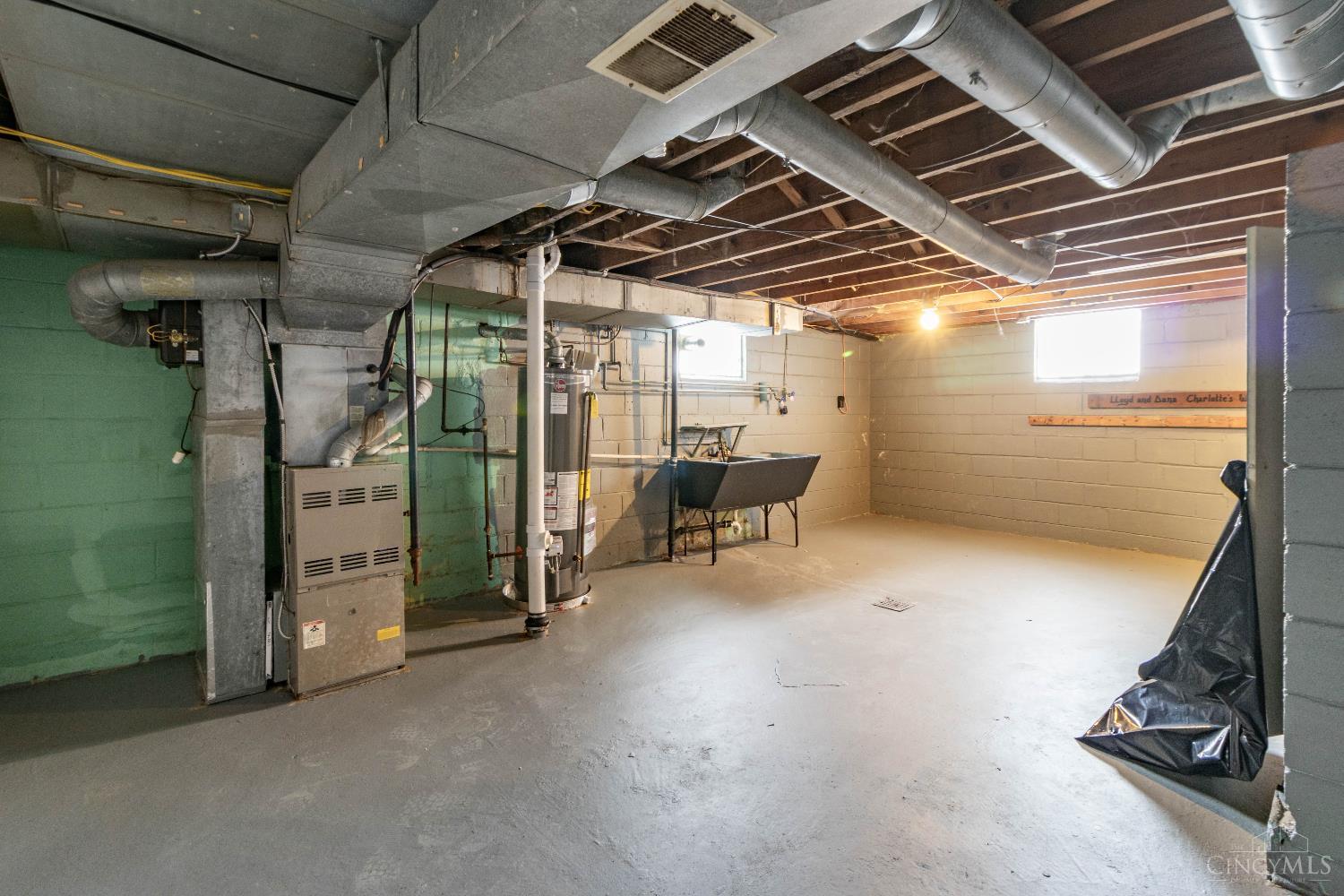 6414 Red Bank Road Cincinnati, OH 45213 - Photo 18 of 20 Gallery Image 18