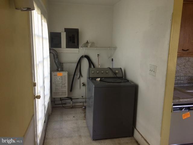 8102 Murray Point Road Baltimore, MD 21222 - Photo 11 of 14 laundry room