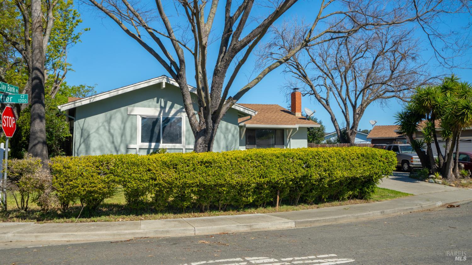 1312 Sutter Court Fairfield, CA 94533 - Photo 21 of 45 a front view of a house with a yard