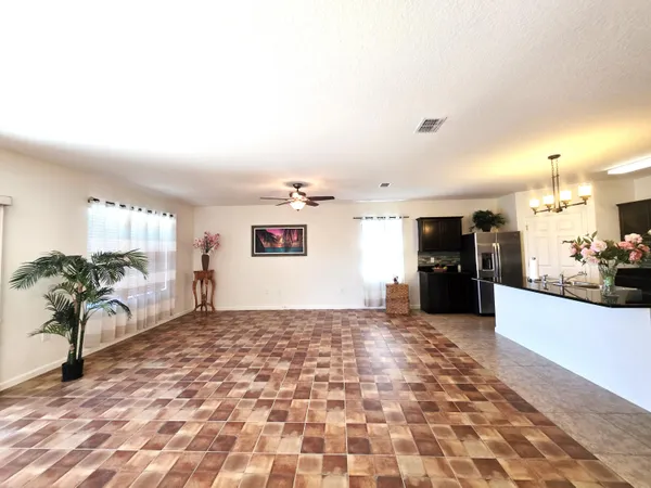 $2,500 | 1440 Lexington Square Southwest, Vero Beach, FL 32962