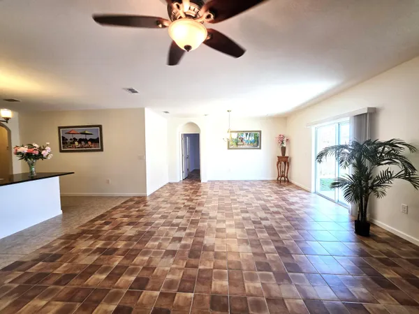 $2,500 | 1440 Lexington Square Southwest, Vero Beach, FL 32962