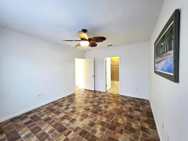 $2,500 | 1440 Lexington Square Southwest, Vero Beach, FL 32962