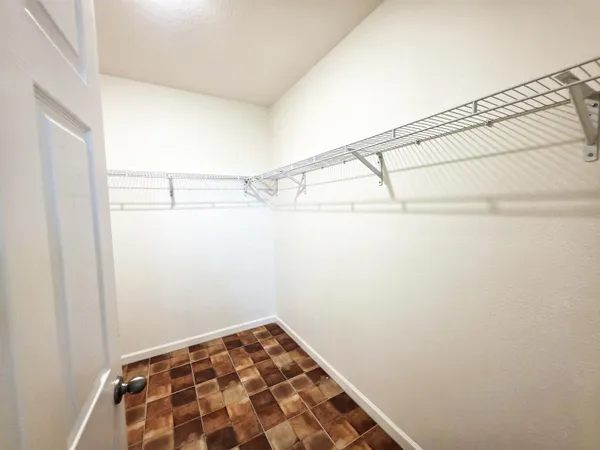 $2,500 | 1440 Lexington Square Southwest, Vero Beach, FL 32962