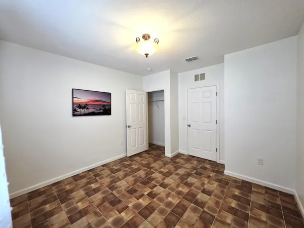 $2,500 | 1440 Lexington Square Southwest, Vero Beach, FL 32962