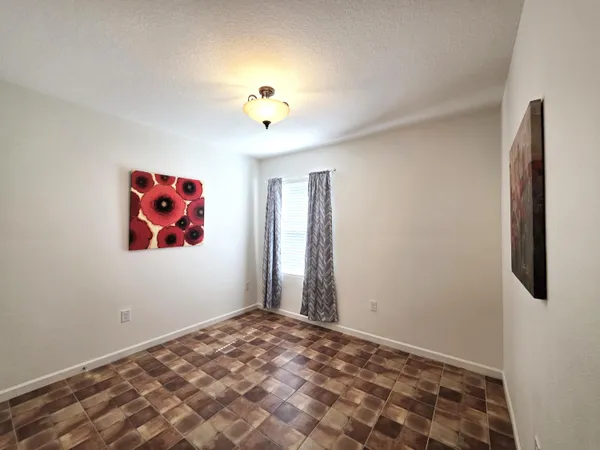 $2,500 | 1440 Lexington Square Southwest, Vero Beach, FL 32962