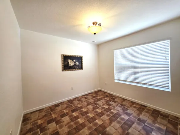 $2,500 | 1440 Lexington Square Southwest, Vero Beach, FL 32962