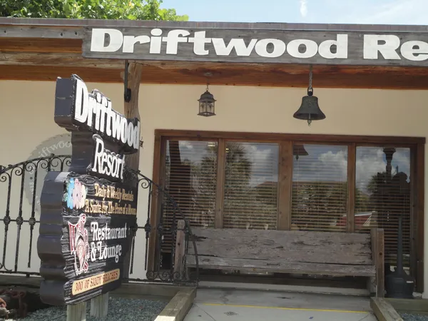 $2,500 | 1440 Lexington Square Southwest, Vero Beach, FL 32962