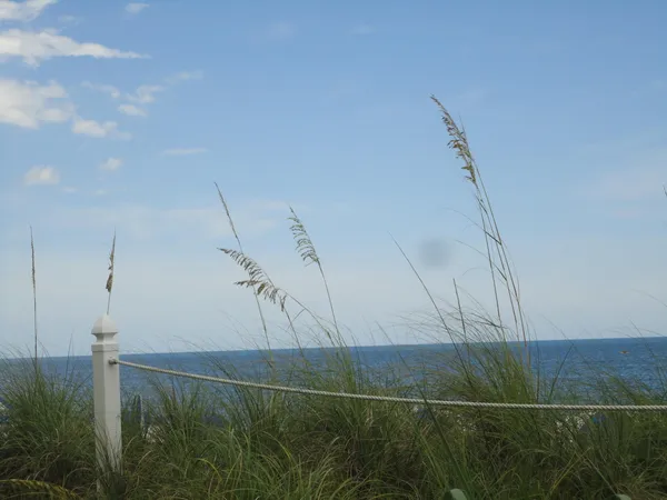 $2,500 | 1440 Lexington Square Southwest, Vero Beach, FL 32962