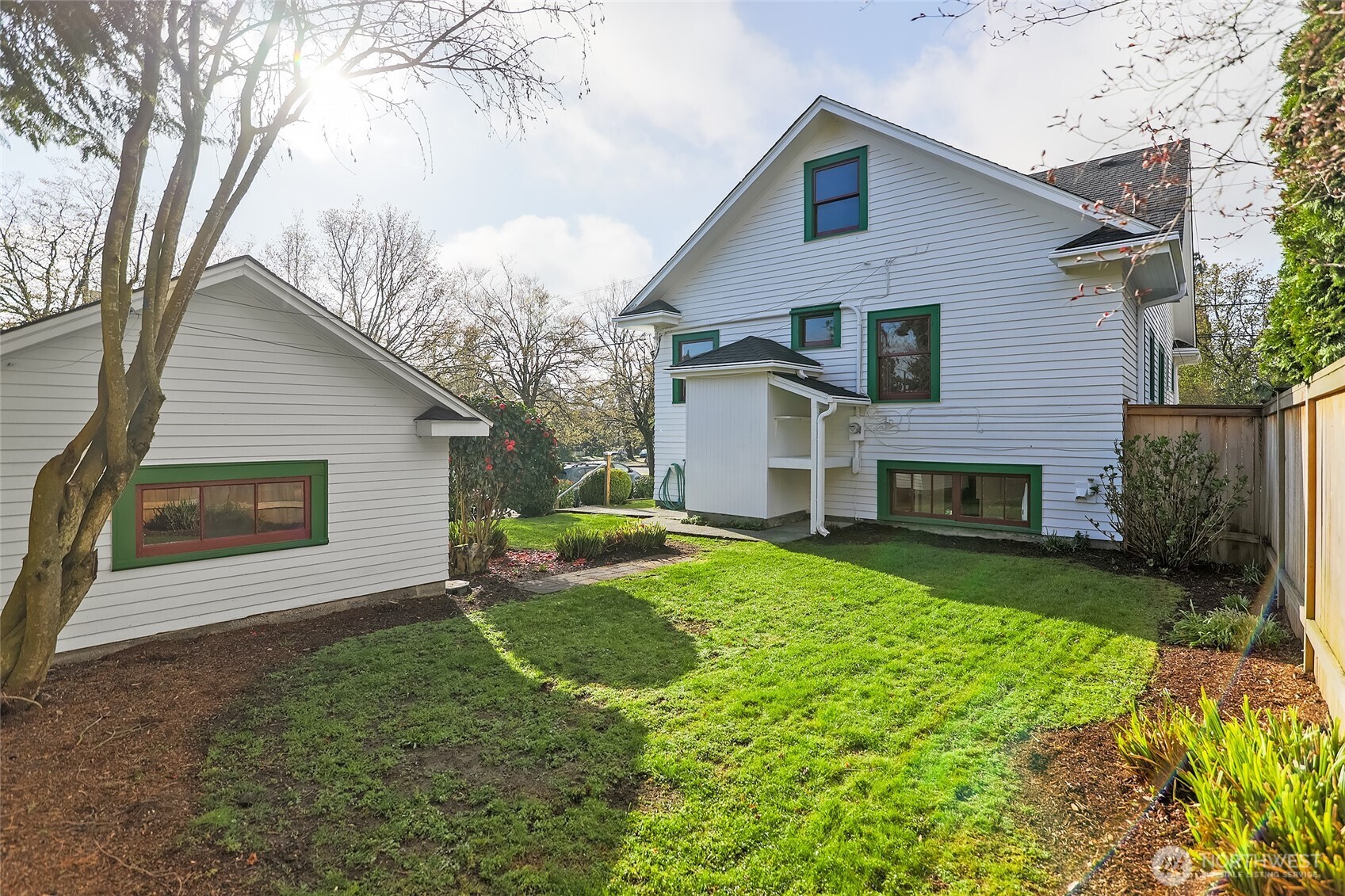 2158 North 50th Street Seattle, WA 98103 - Photo 15 of 40