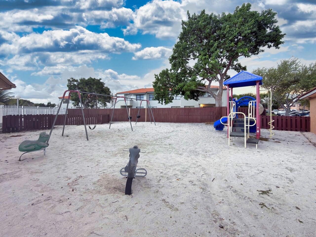 14911 Southwest 80th Street Miami, FL 33193 - Photo 6 of 15 IMG_0896