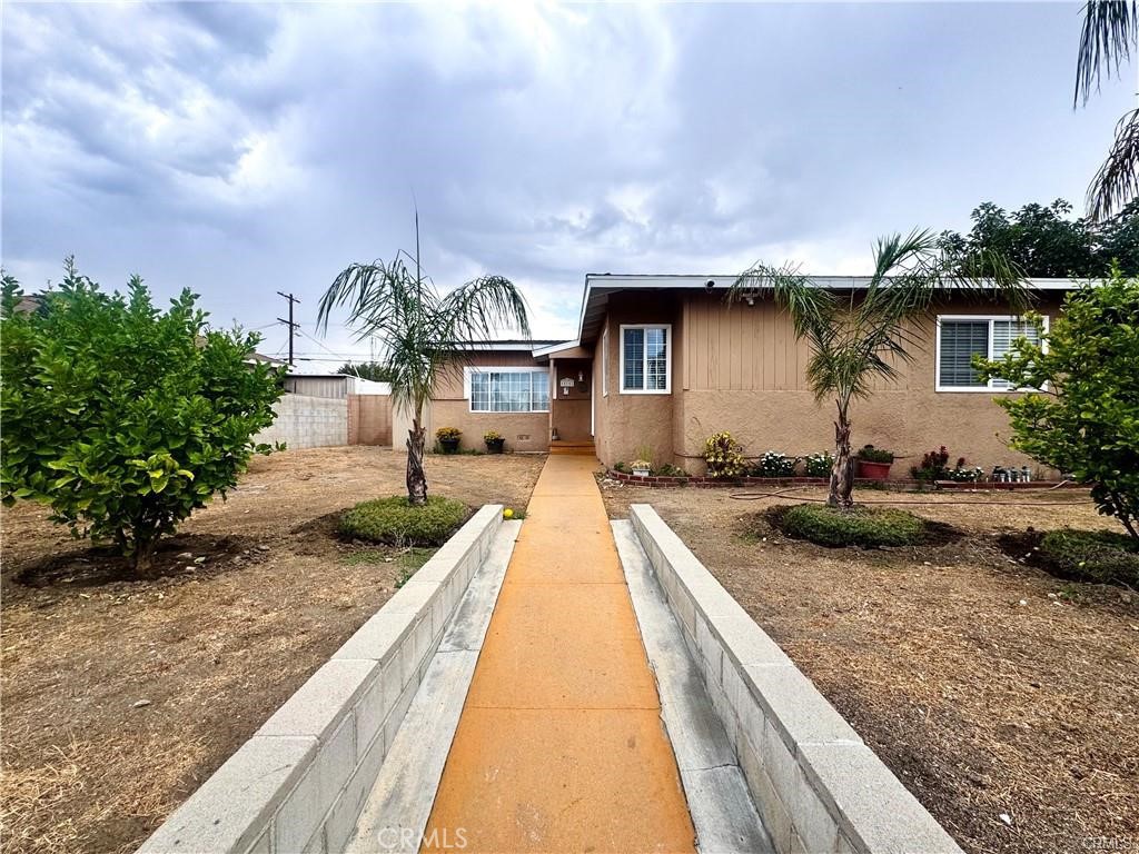 10152 Stanwin Avenue Arleta, CA 91331 - Photo 4 of 36