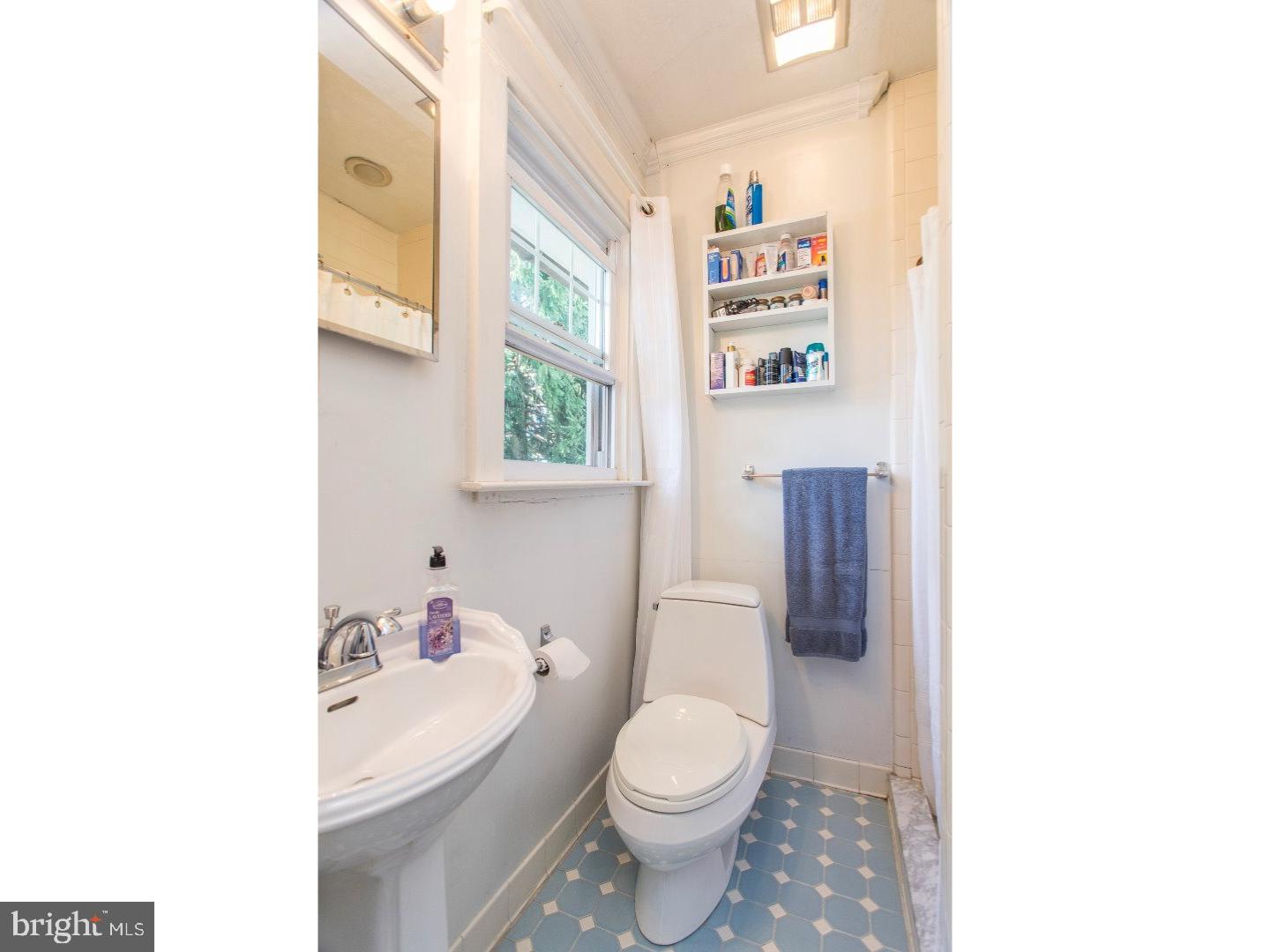 408 Strathmore Road Havertown, PA 19083 - Photo 17 of 25 Bathroom