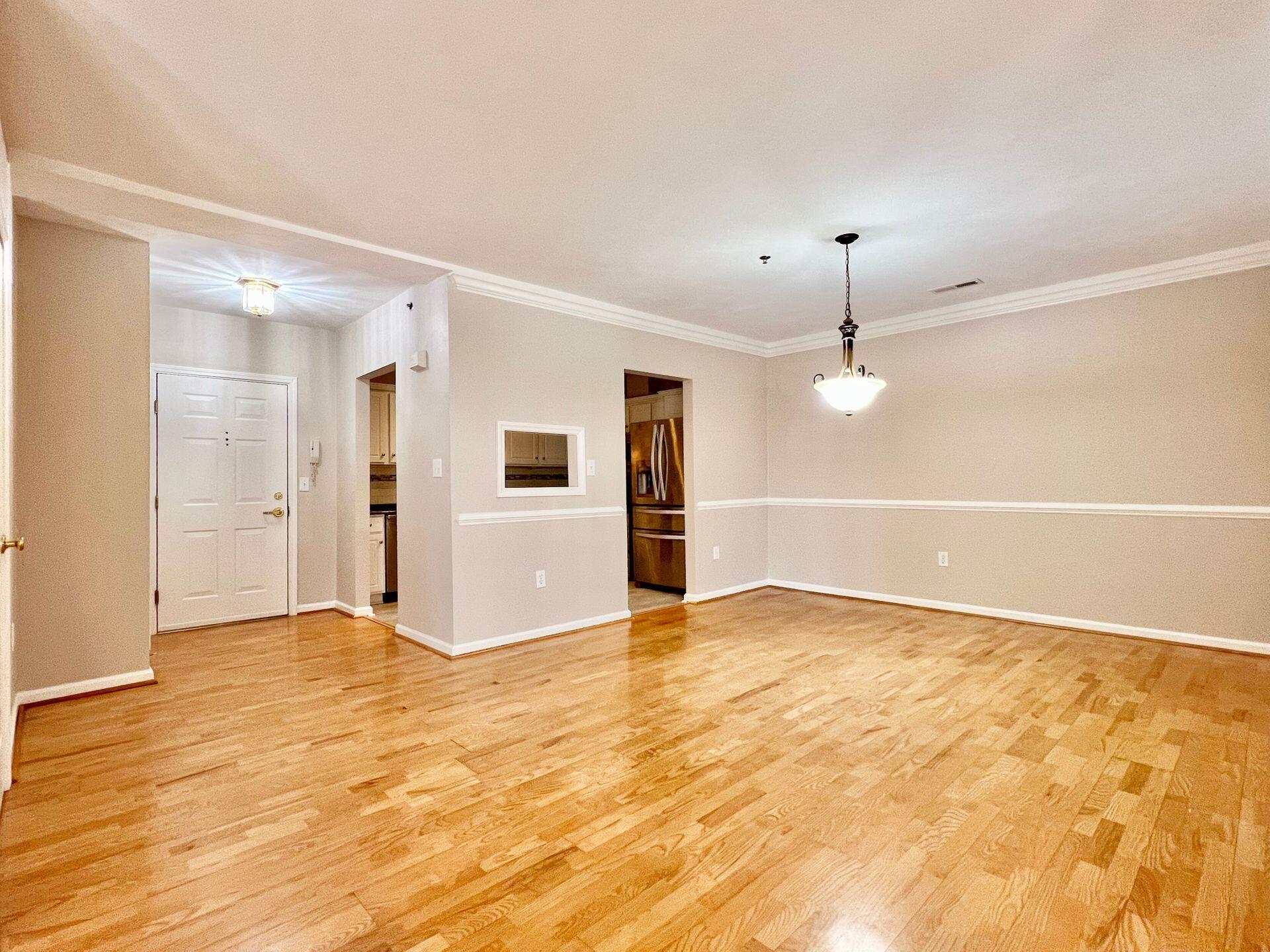 4448 Pheasant Ridge Road, Unit 104 Roanoke, VA 24014 - Photo 8 of 50 Great Room