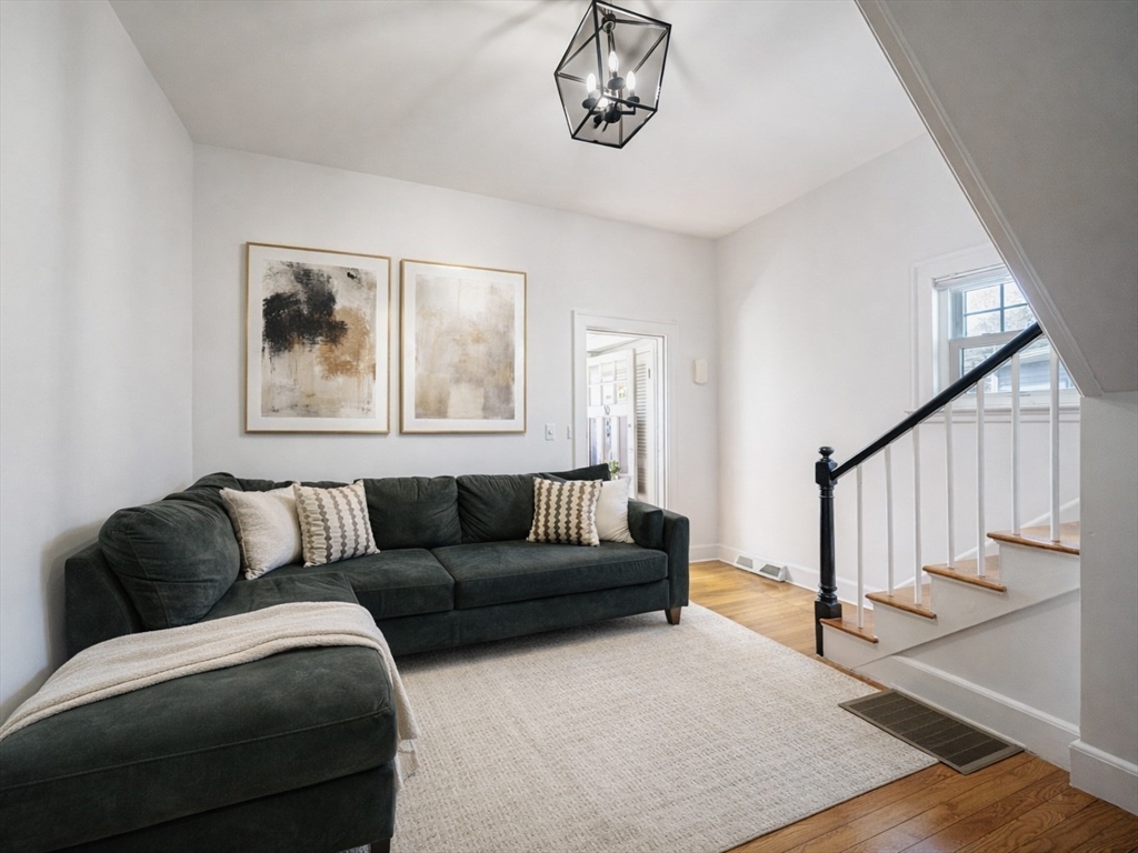 10 Guild Road Saugus, MA 01906 - Photo 9 of 32