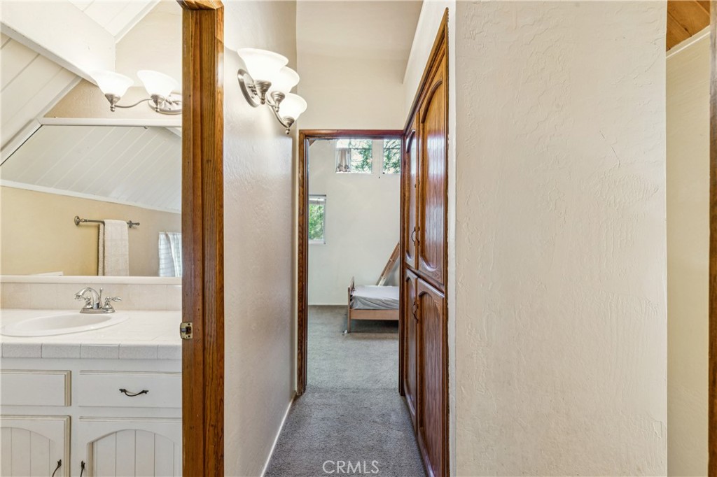 296 Massive Road Lake Arrowhead, CA 92352 - Photo 21 of 45