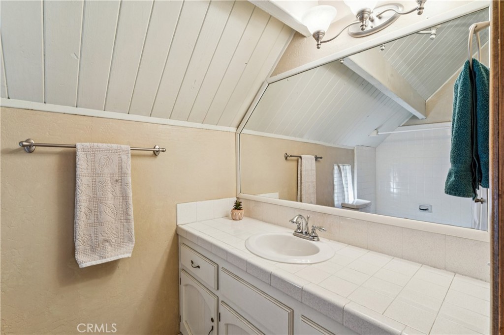 296 Massive Road Lake Arrowhead, CA 92352 - Photo 22 of 45