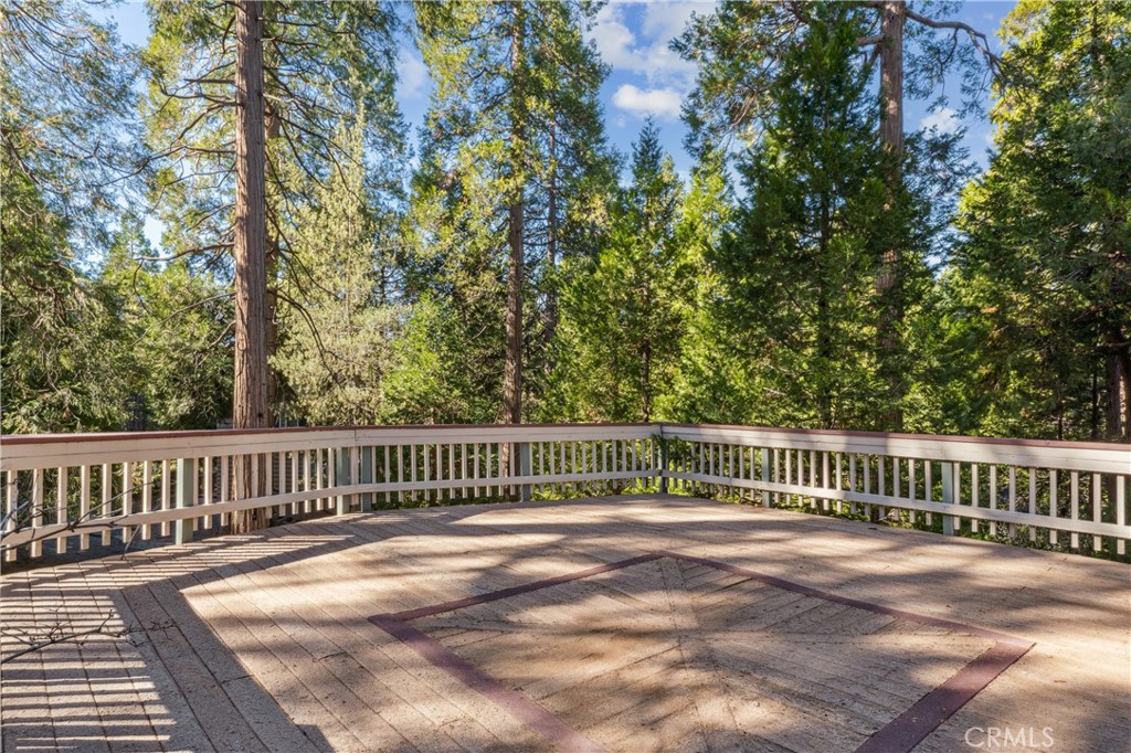 296 Massive Road Lake Arrowhead, CA 92352 - Photo 31 of 45