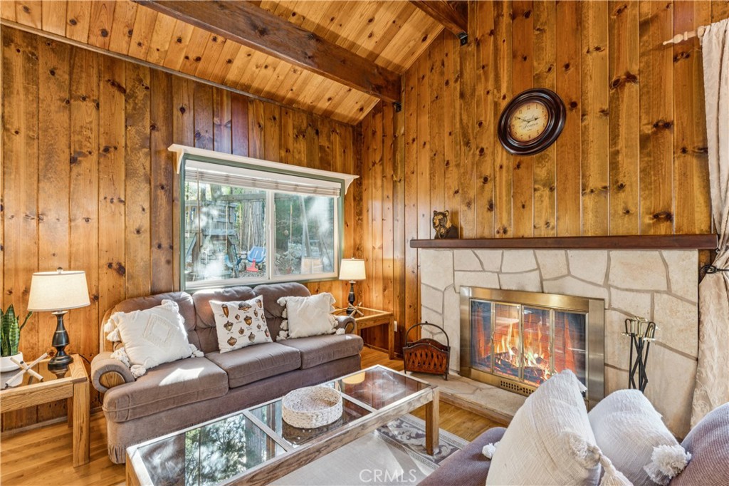 296 Massive Road Lake Arrowhead, CA 92352 - Photo 7 of 45