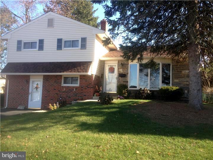 1622 Mt Pleasant Road Havertown, PA 19083 - Photo 1 of 25 Front Yard