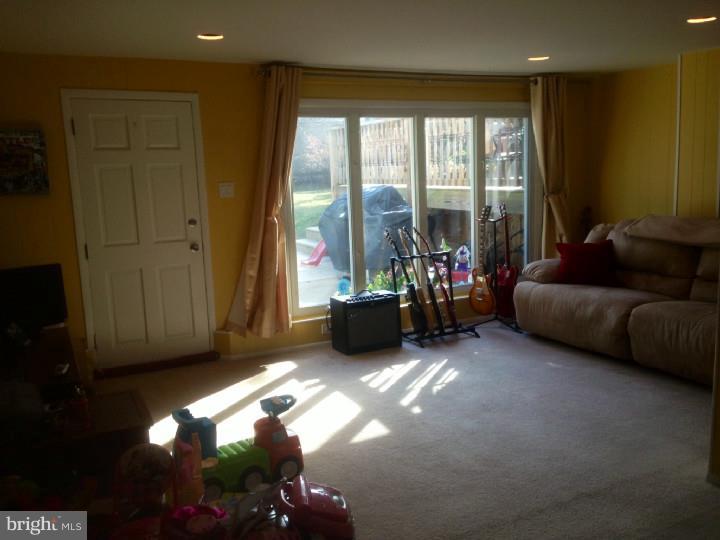 1622 Mt Pleasant Road Havertown, PA 19083 - Photo 17 of 25 Family Room