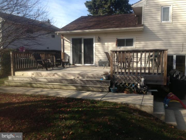 1622 Mt Pleasant Road Havertown, PA 19083 - Photo 22 of 25 Deck