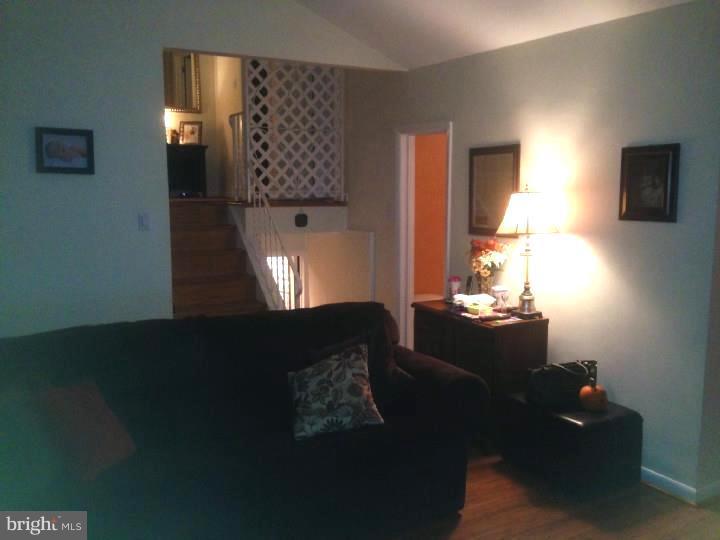 1622 Mt Pleasant Road Havertown, PA 19083 - Photo 4 of 25 Living Room