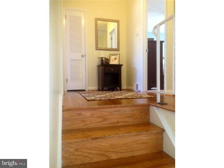 1622 Mt Pleasant Road Havertown, PA 19083 - Photo 10 of 25 Hallway