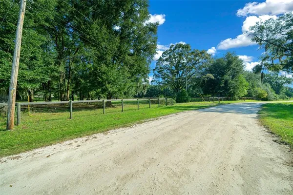 $499,900 | 399 Northeast 155 Place, Citra, FL 32113