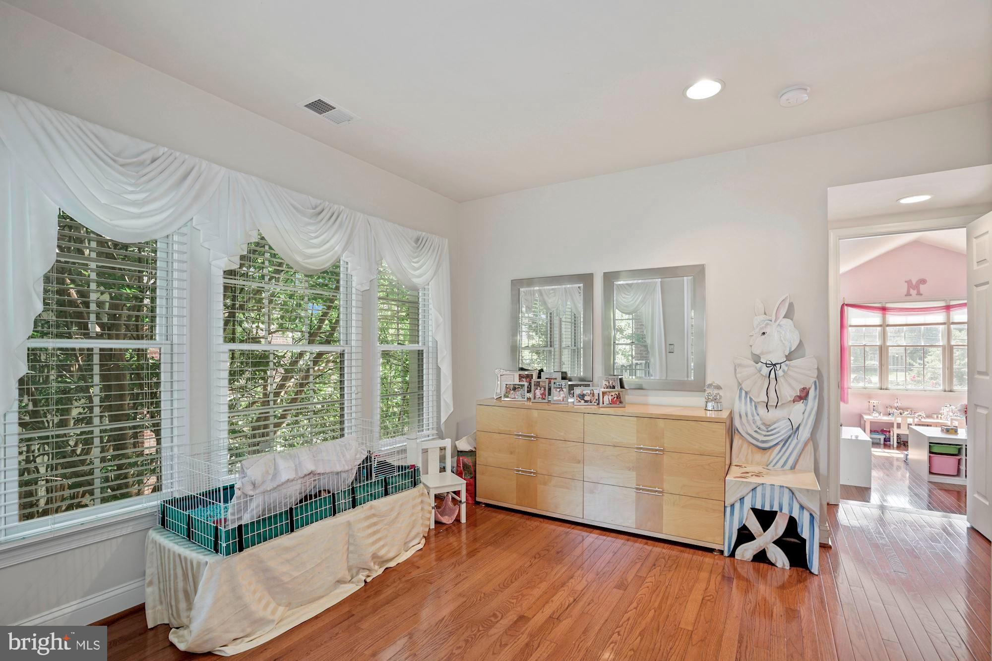 1528 Chain Bridge Road McLean, VA 22101 - Photo 33 of 51 Gallery Image 33