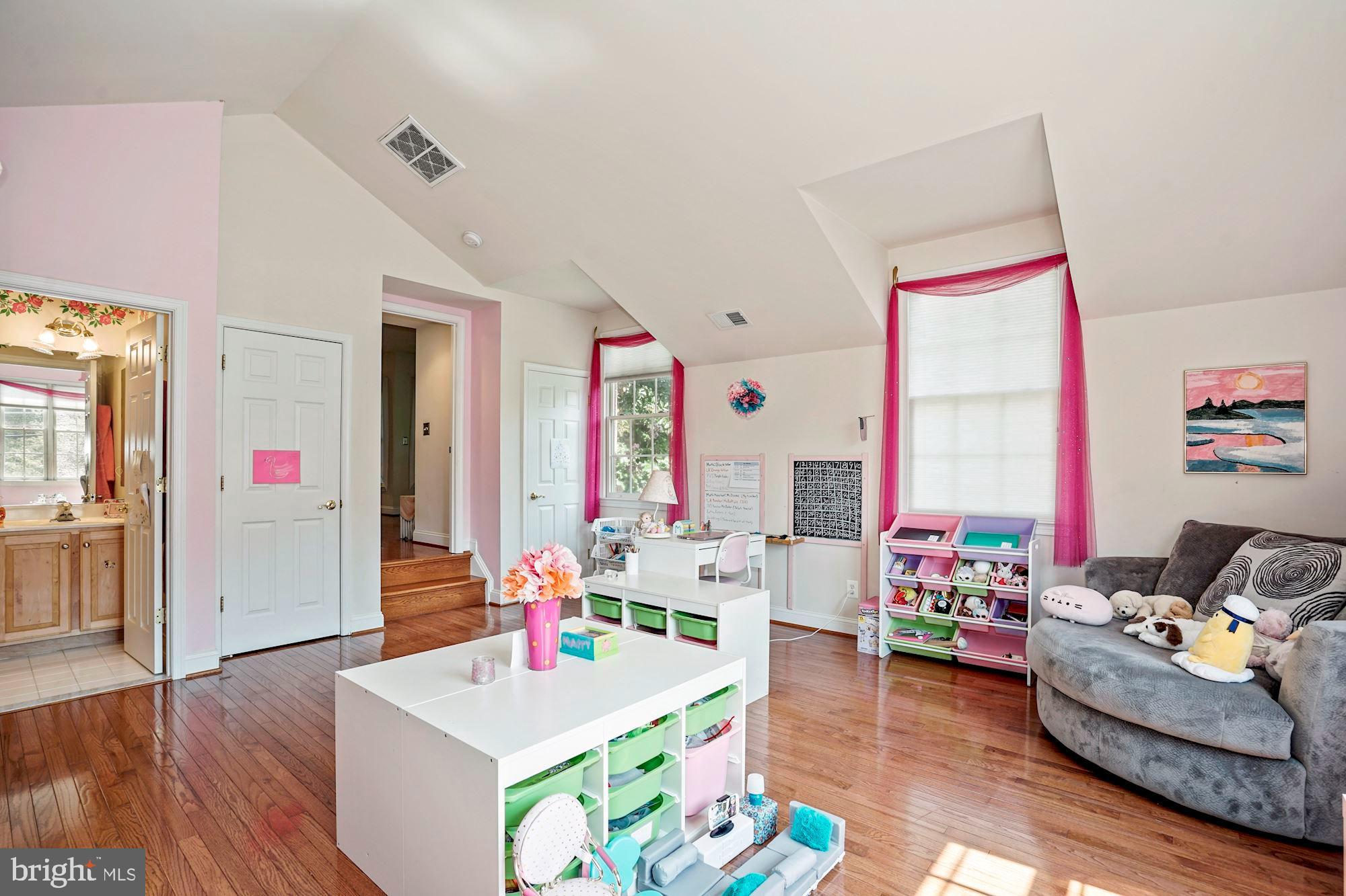 1528 Chain Bridge Road McLean, VA 22101 - Photo 35 of 51 Gallery Image 35