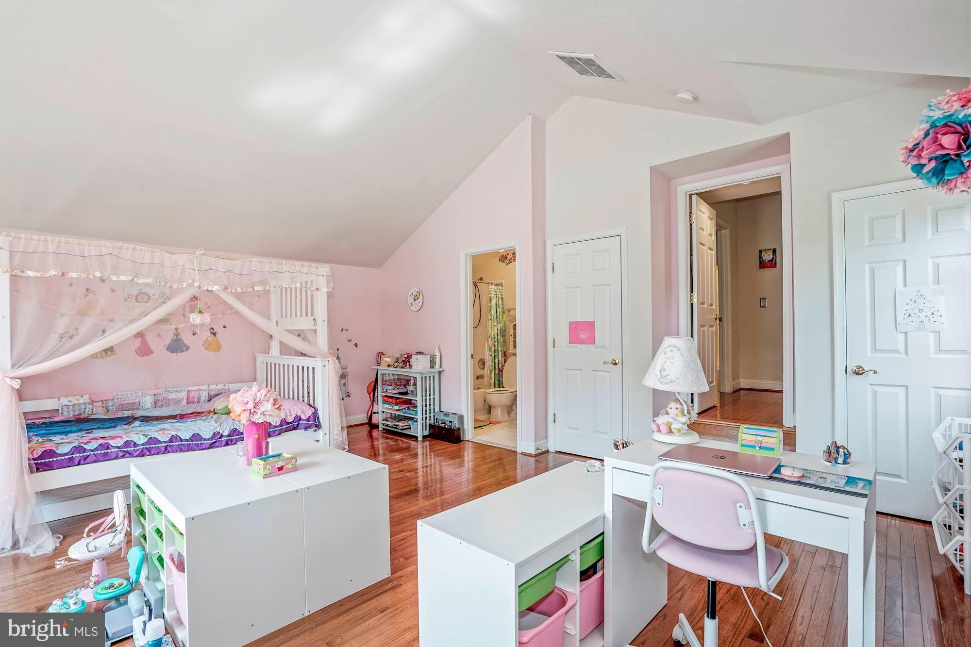1528 Chain Bridge Road McLean, VA 22101 - Photo 36 of 51 Gallery Image 36