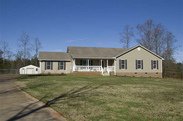 335 Jordan Creek Farm Road Wellford, SC 29385 - Photo 2 of 17 Gallery Image 2