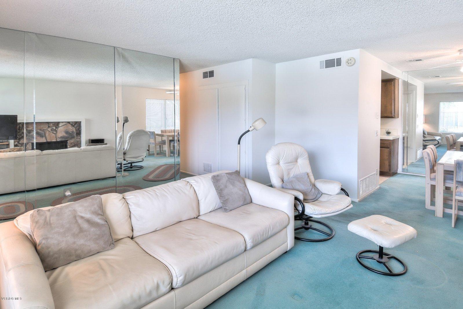 547 Spring Road, Unit 33 Moorpark, CA 93021 - Photo 7 of 28 a living room with furniture