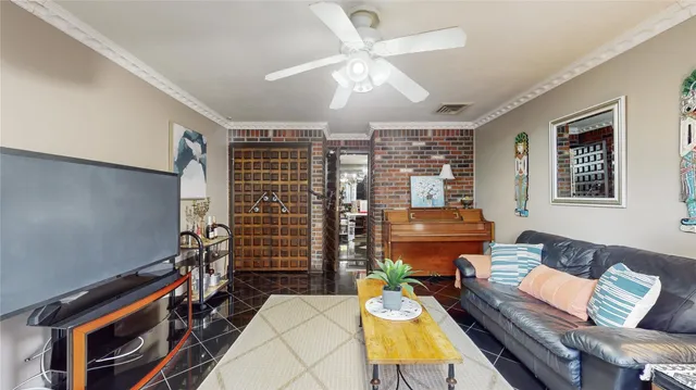 $1,680,000 | 52-04 Redfield Street | Douglaston