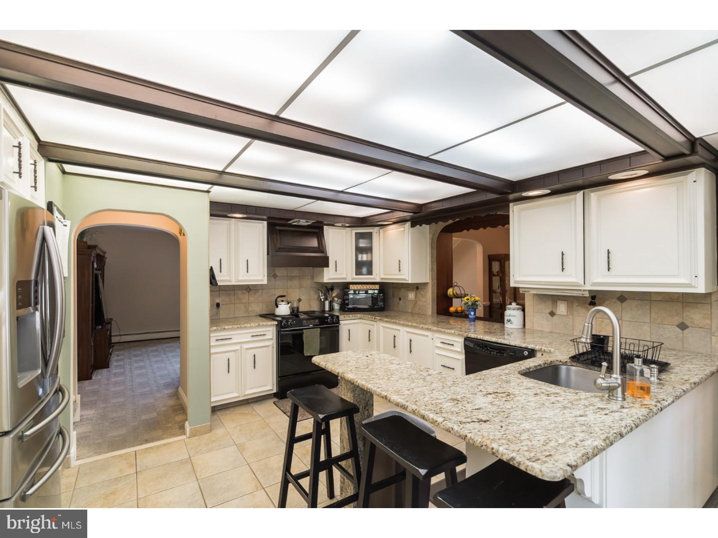2016 Valley Road Jenkintown, PA 19046 - Photo 2 of 25