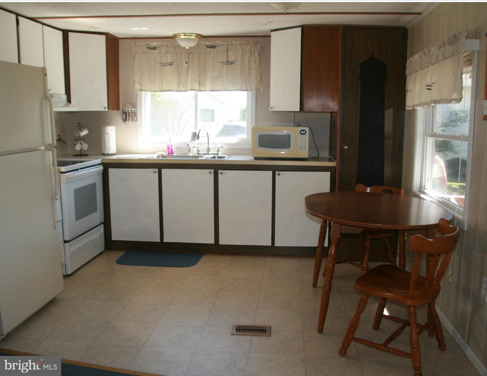 35317 Fishermans Road, Unit 5751 Millsboro, DE 19966 - Photo 13 of 34 Eat-In Kitchen