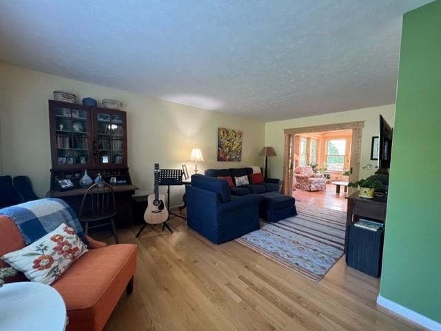 4169 Summerhill Road Traverse City, MI 49684 - Photo 4 of 51 1903773-3.JPG