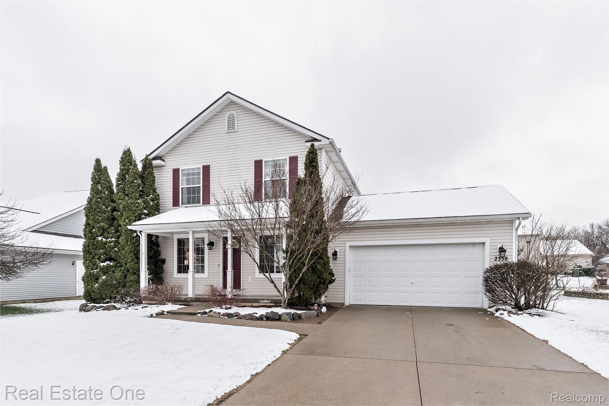 2358 Summit Cedar Howell, MI 48855 - Photo 3 of 55 DSC_4719.jpg