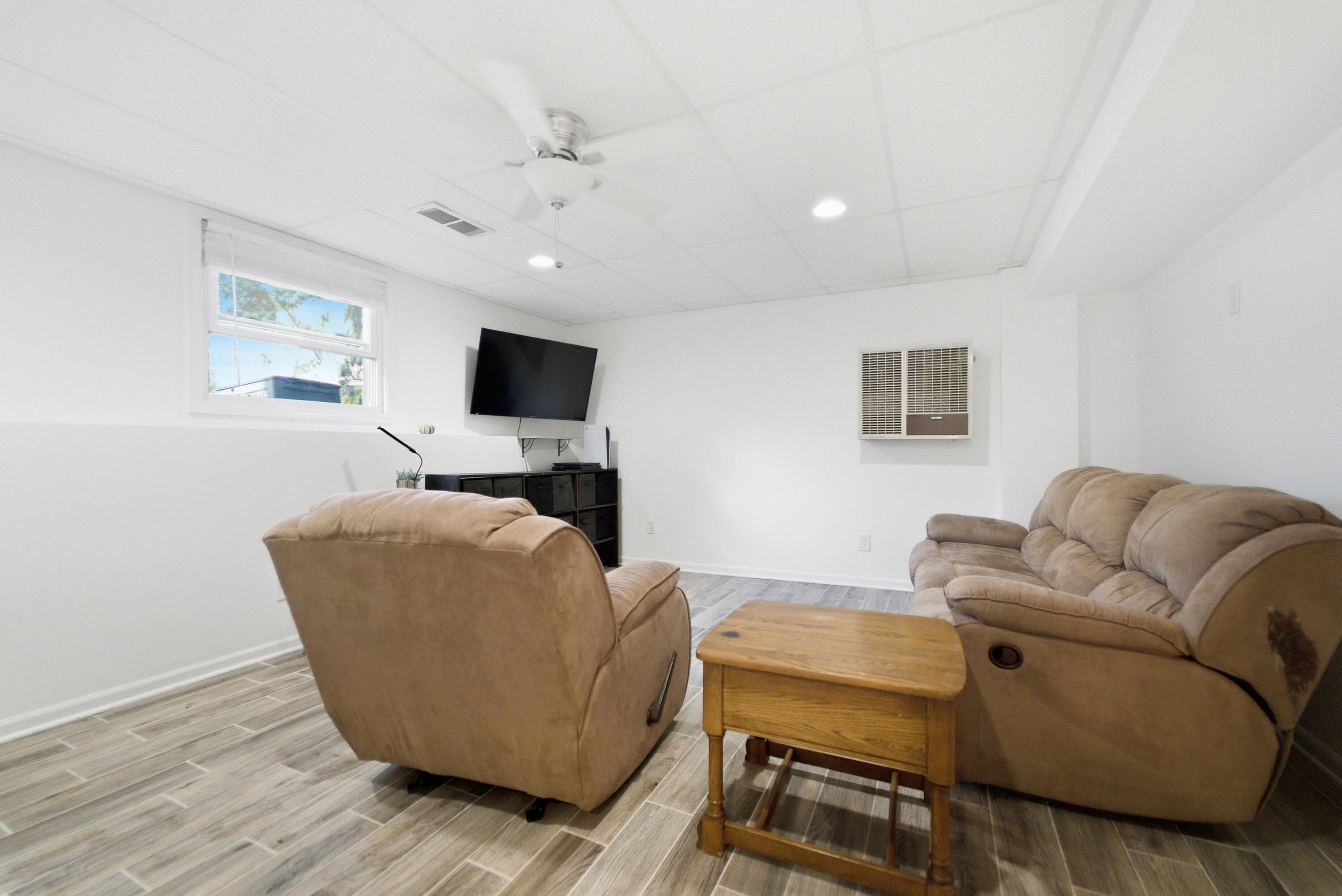 3542 Hampden Road Michigan City, IN 46360 - Photo 14 of 29 3000x2003