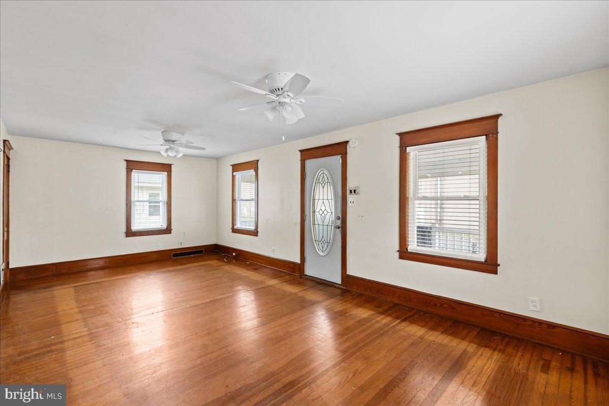 398 Bank Street Bridgeton, NJ 08302 - Photo 5 of 29