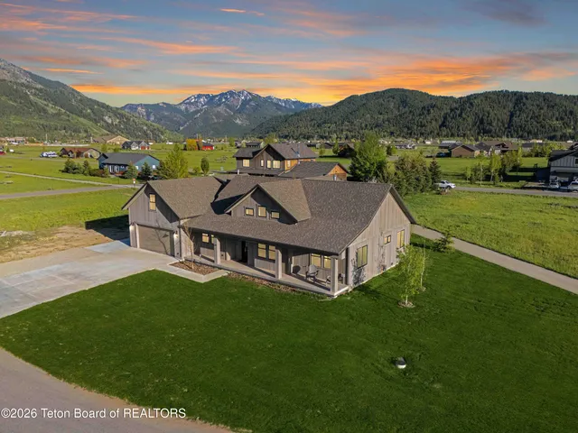 $1,150,000 | 325 Columbine Street, Alpine, WY 83128