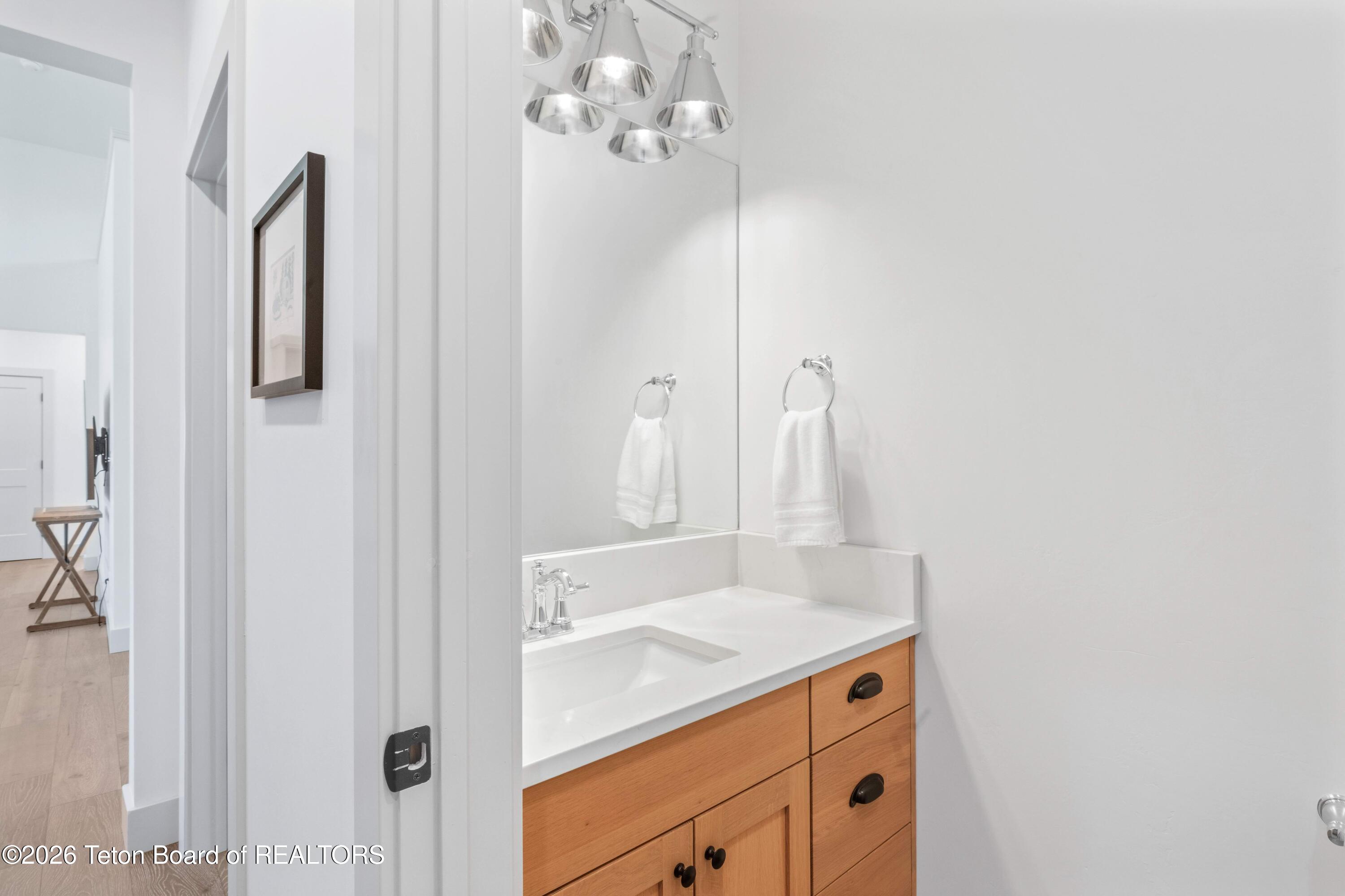 325 Columbine Street Alpine, WY 83128 - Photo 11 of 37 Madsenhalfbath